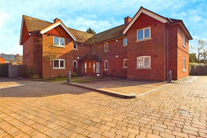 2 Bedroom Flat To Rent In Shepard Place, Pangbourne, Reading, Berkshire, RG8