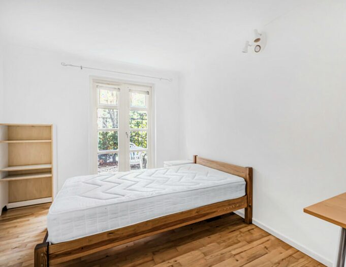 1 Bedroom House To Rent In Princes Court, London, SE16