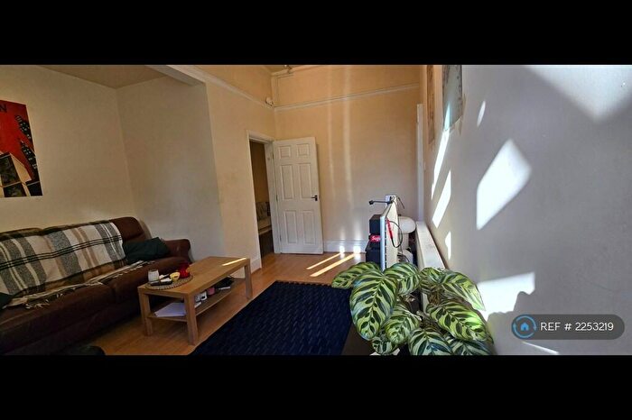1 Bedroom Flat To Rent In Bennett Road, Leeds, LS6