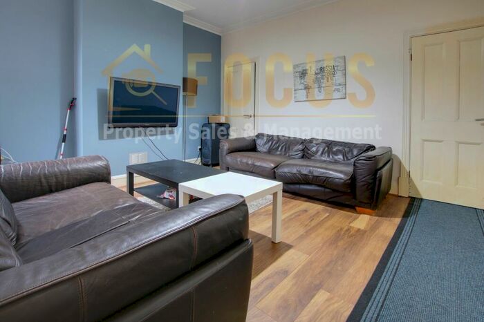 4 Bedroom Terraced House To Rent In Welford Road, Leicester, LE2