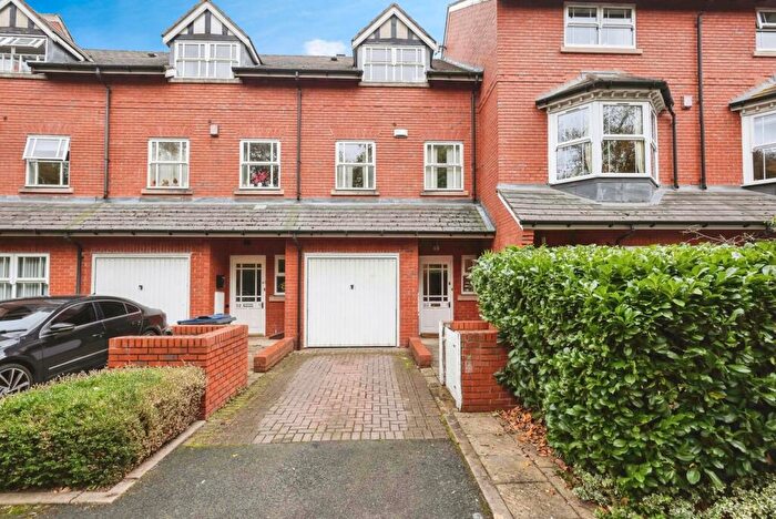 3 Bedroom Town House For Sale In Riverside Drive, Selly Park, Birmingham, West Midlands, B29