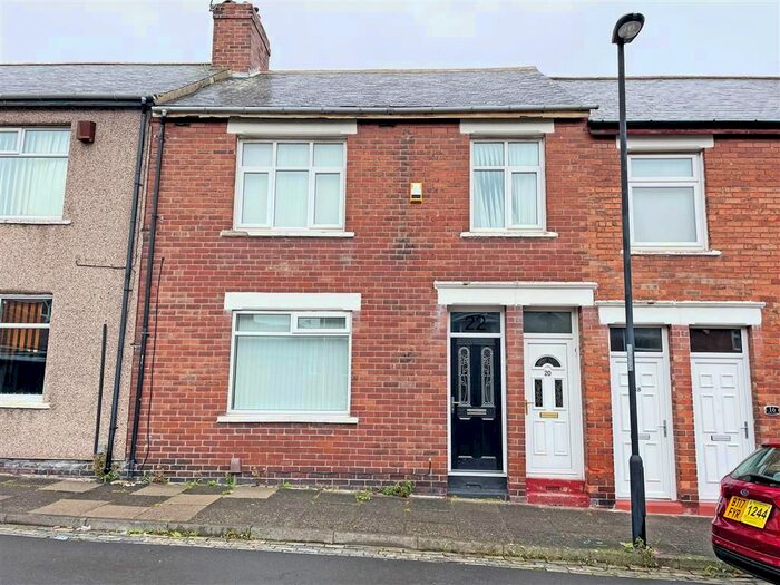 Houses for sale & to rent in NE28 7AZ, Orde Avenue, Howdon Wallsend