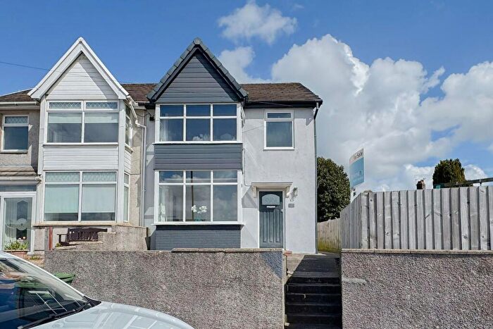 3 Bedroom Semi-Detached House For Sale In Bedwellty Road, Cefn Fforest, NP12