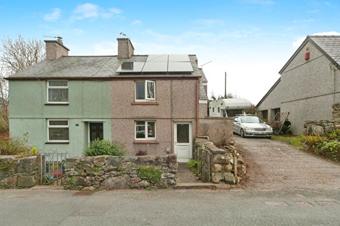 1 Bedroom Semi-Detached House For Sale In Llanllyfni, Caernarfon, Gwynedd, LL54