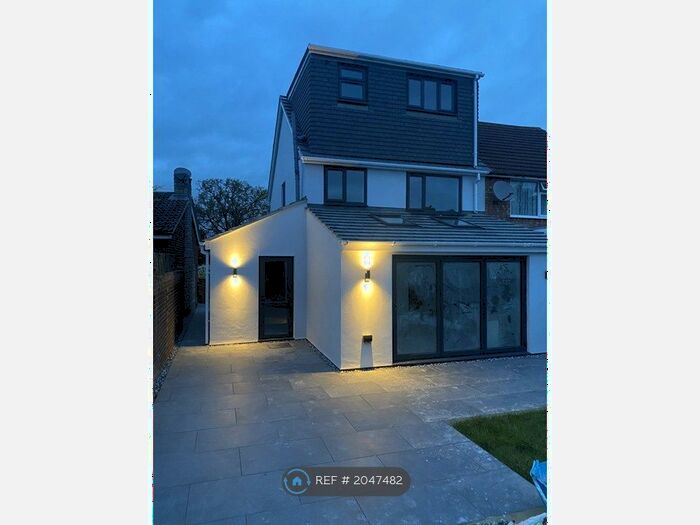 4 Bedroom Semi-Detached House To Rent In Orchard Street, Kempston, Bedford, MK42