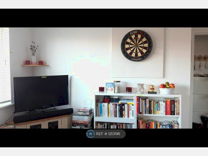 Studio To Rent In John Silkin Lane, London, SE8