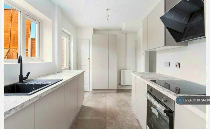 3 Bedroom Terraced House To Rent In Pancroft, Abridge, Romford, RM4