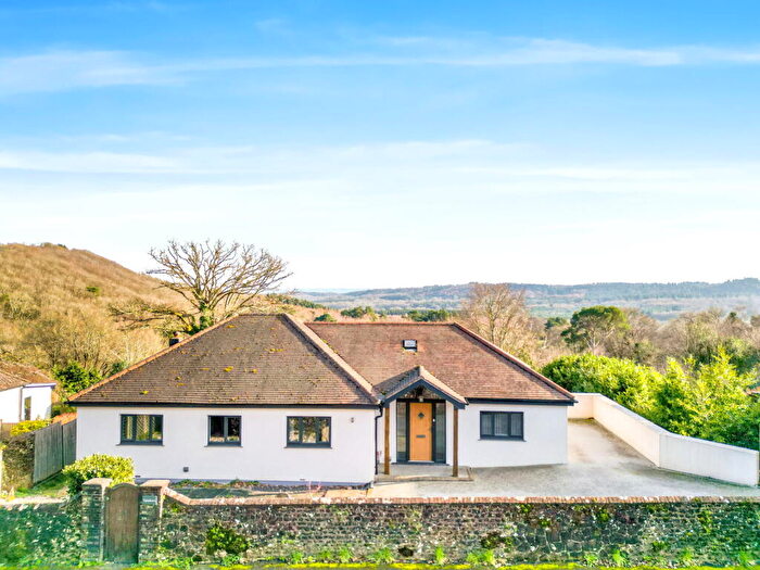 4 Bedroom Detached House For Sale In London Road, Rake, Liss, GU33
