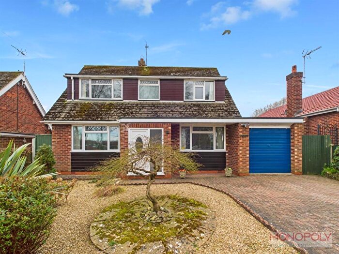 3 Bedroom Detached House For Sale In The Ridgeway, Marchwiel, Wrexham, LL13