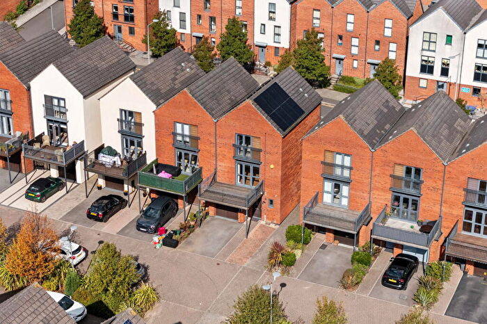 3 Bedroom Town House For Sale In Langdon Road, Yr Hafan, Swansea Marina, St. Thomas, Swansea, SA1