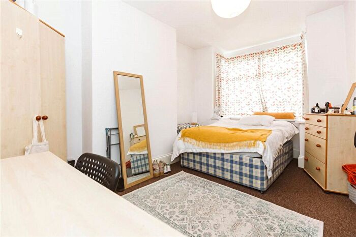 3 Bedroom End Of Terrace House To Rent In Toronto Road, Bristol, Bristol, City Of, BS7