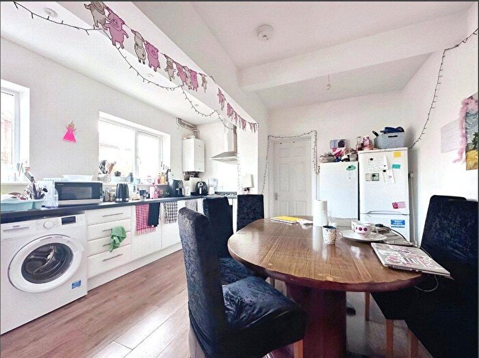 5 Bedroom Terraced House To Rent In Welbeck Avenue, Southampton, Hampshire, SO17