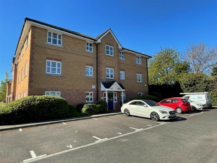 2 Bedroom Flat For Sale In Mill Bridge Place, Cowley, Uxbridge UB8
