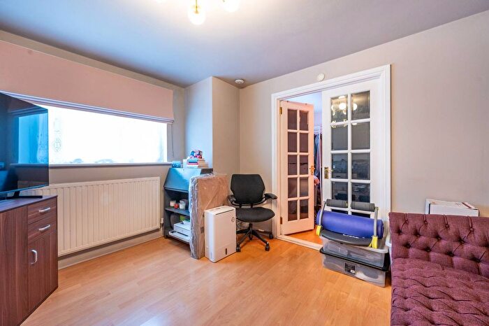 1 Bedroom Flat To Rent In Highams Park, Highams Park, London, E4