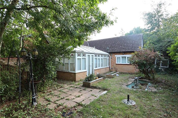 2 Bedroom Bungalow For Sale In Veryan Place, Fishermead, Milton Keynes, Buckinghamshire, MK6