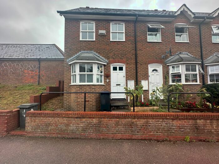 3 Bedroom Property To Rent In Gordon Road, Canterbury, CT1