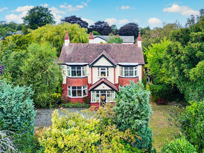 4 Bedroom Detached House To Rent In Old Town Lane, Liverpool - Sleep ( Minute Walk To Freshfield Station), L37