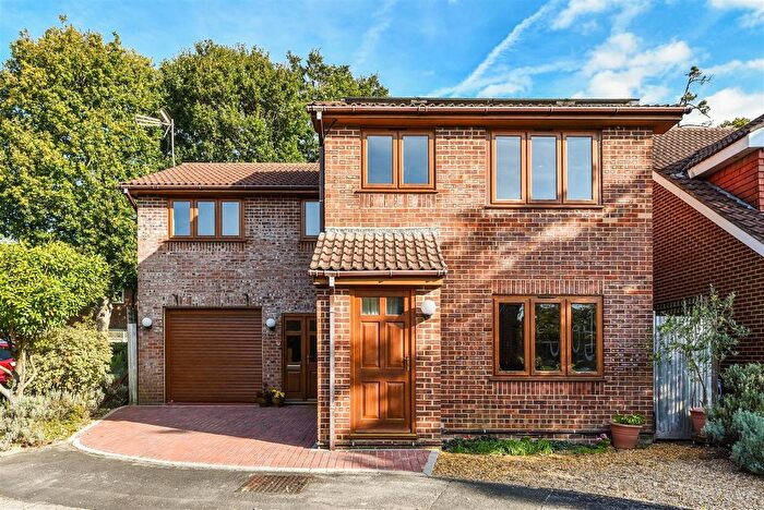5 Bedroom Detached House For Sale In Meadowsweet, Waterlooville, PO7