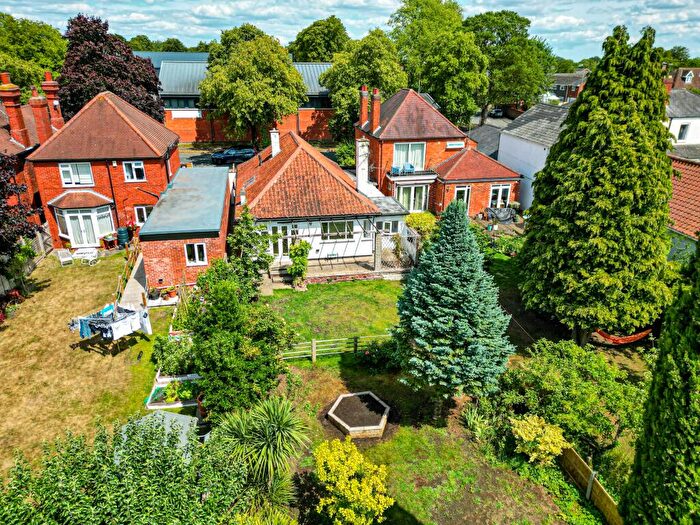 3 Bedroom Detached Bungalow For Sale In Burton Road, Lincoln, LN1