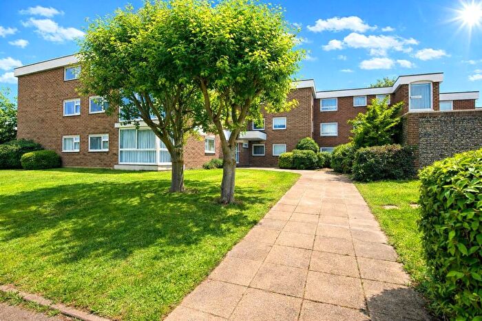 2 Bedroom Flat For Sale In Meadowside Court, Goring Street, Goring-by-Sea, Worthing, BN12