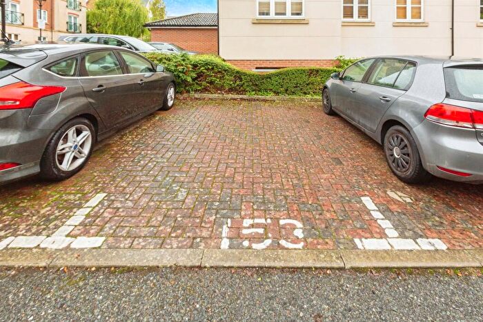 2 Bedroom Apartment For Sale In Viridian Square, Aylesbury, HP21