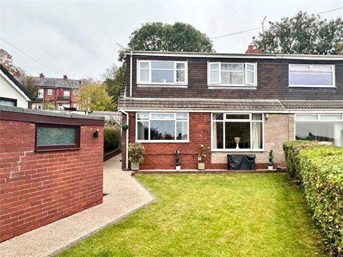 4 Bedroom Bungalow For Sale In Cross Street, Springhead, Saddleworth, OL4