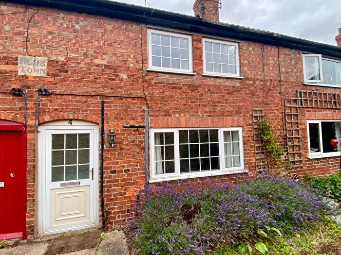 4 Bedroom Terraced House For Sale In Chapel Row, Skillington, Grantham, NG33