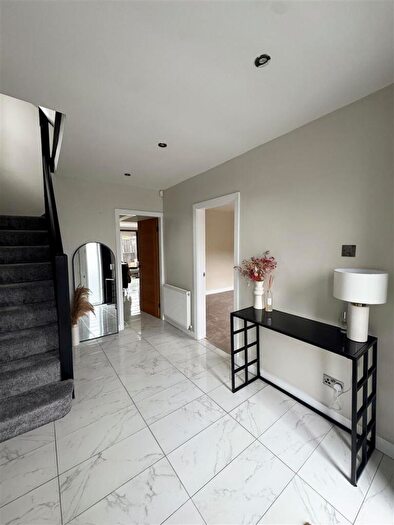 3 Bedroom Semi-Detached House For Sale In Boardman Fold Road, Alkrington, M24