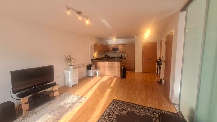 1 Bedroom Flat To Rent In Park Lodge Avenue, West Drayton, Middlesex, UB7