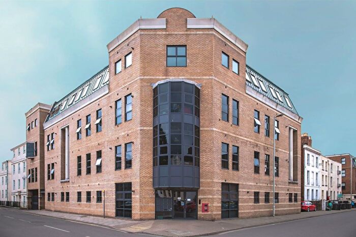 1 Bedroom Flat For Sale In Fitzalan House, Park Road, Gloucester, GL1