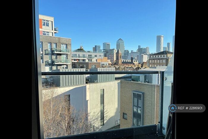 2 Bedroom Flat To Rent In Commercial Road, London, E14