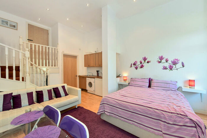 Studio To Rent In Oyster Wharf, Battersea, SW11