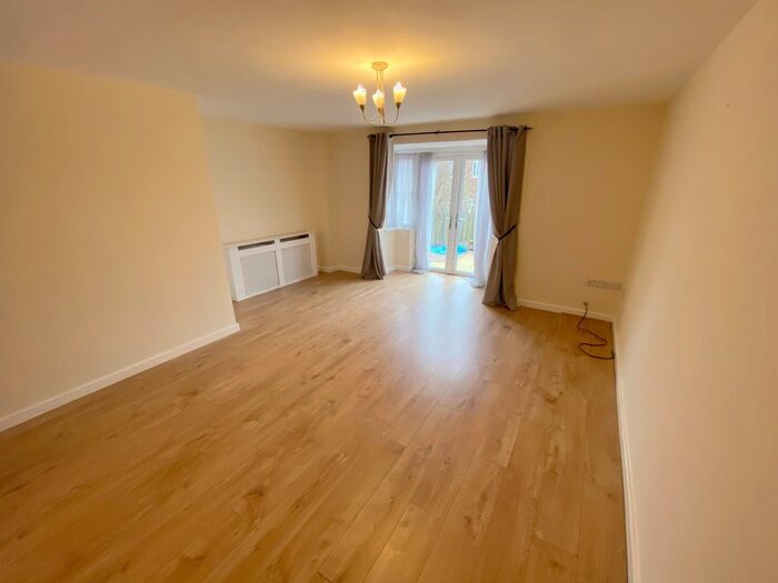 3 Bedroom Terraced House To Rent In Waltheof Road, Sheffield, S2