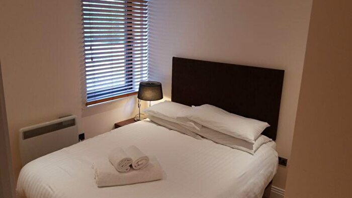 1 Bedroom Detached House To Rent In Garsington Road, Oxford, OX4