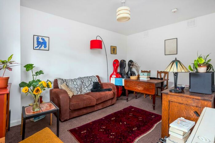 1 Bedroom Flat To Rent In Essex Road South, Leyton, E11