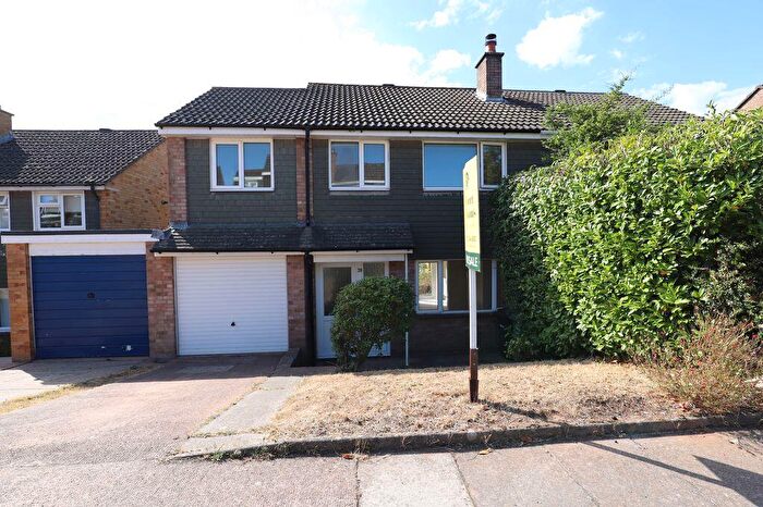 4 Bedroom Semi Detached House To Rent In Spinney Close, Exeter, EX2