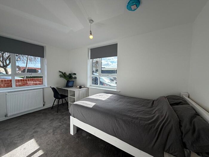 6 Bedroom Flat To Rent In Havelock Place, Stoke-On-Trent, ST1