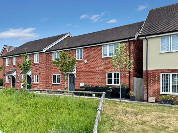 2 Bedroom Mews For Sale In Thistle Spinney, Worthing, BN13