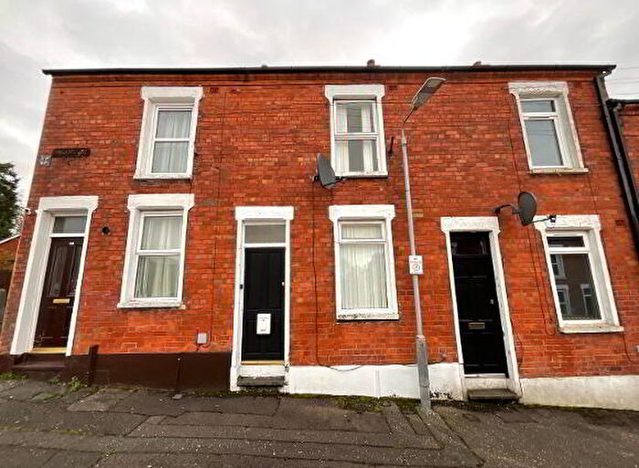 2 Bedroom Mid Terraced House For Sale In Oakley Street, Belfast, BT14