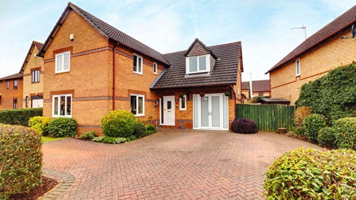 4 Bedroom Detached House For Sale In Rochelle Way, Northampton, Northamptonshire, NN5