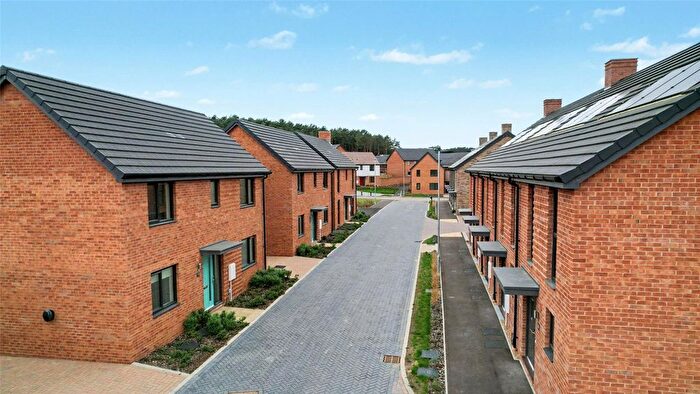 2 Bedroom End Of Terrace House To Rent In Edwards Grove, Bordon, GU35