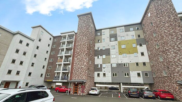 2 Bedroom Flat To Rent In The Armstrong, The Staiths, Gateshead, NE8
