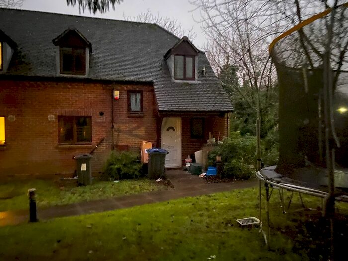 3 Bedroom Semi-Detached House To Rent In Huddleston Way, Selly Oak, Birmingham B29