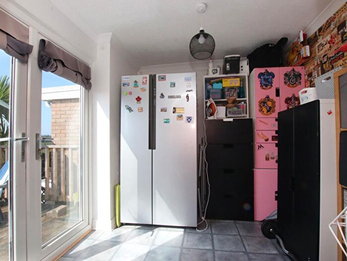 3 Bedroom Semi-Detached House For Sale In Westhill Drive, Llantrisant Pontyclun, CF72