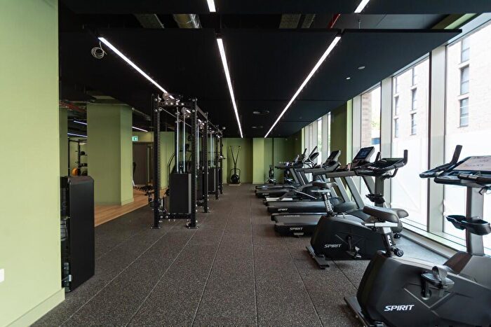 3 Bedroom Apartment To Rent In Bromsgrove Street, Birmingham, B5