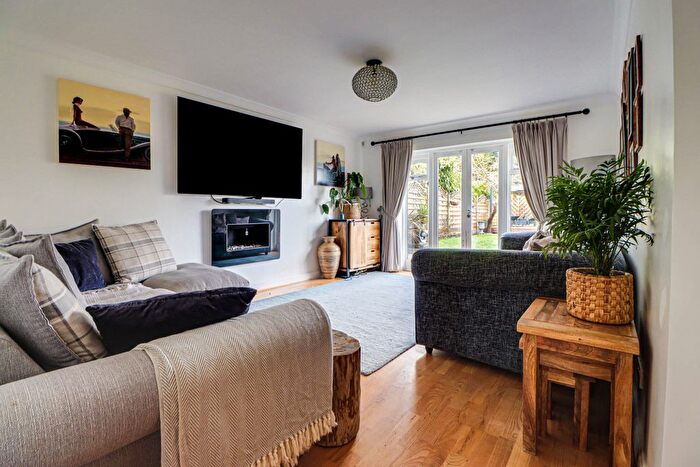 4 Bedroom Detached House For Sale In Tile Kiln Lane, Hemel Hempstead, Hertfordshire, HP3