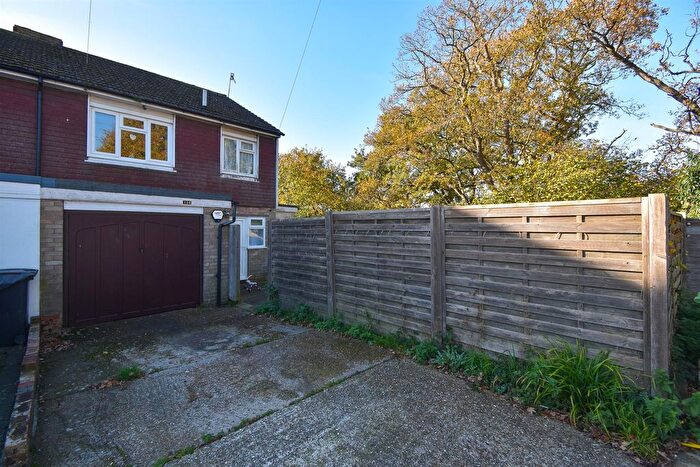 3 Bedroom End Terrace House For Sale In Ravine Close, Hastings, TN34