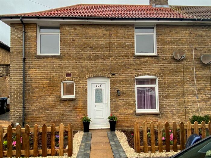 3 Bedroom Semi-Detached House To Rent In Milner Crescent, Aylesham, Canterbury CT3