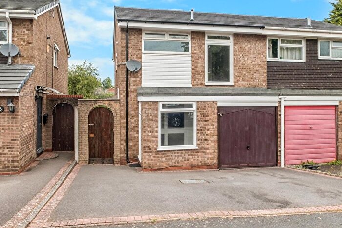 3 Bedroom Semi-Detached House For Sale In Wrekin Drive, Bromsgrove, B61