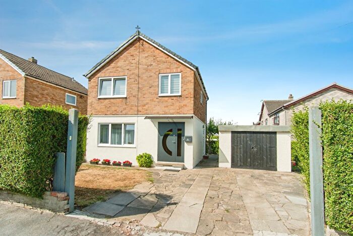 3 Bedroom Detached House For Sale In Avon Walk, Featherstone, Pontefract, WF7